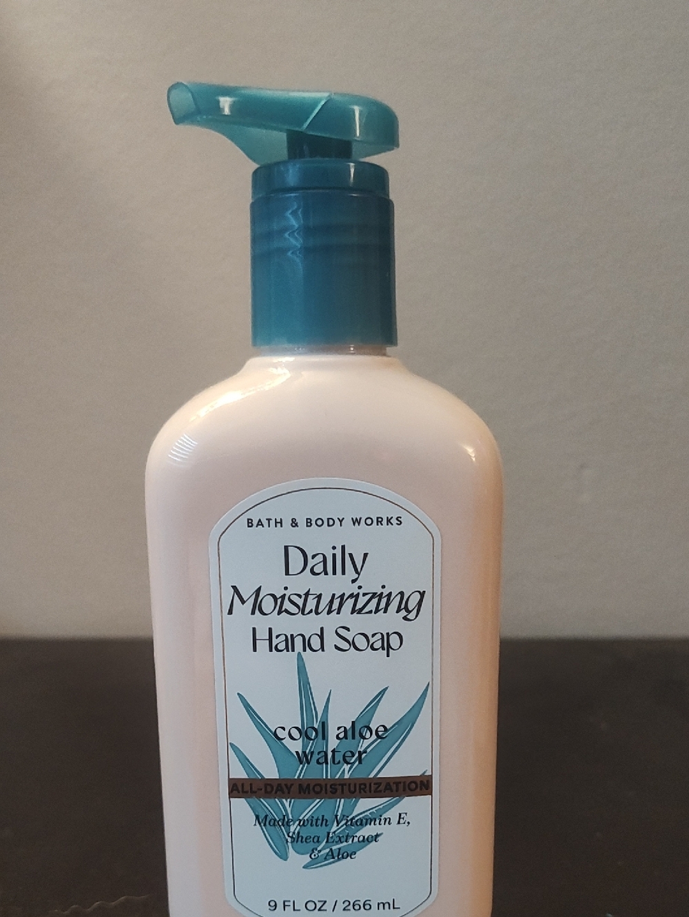 Bath & Body Works Daily Moisturizing Hand Soap - Blue Pump
